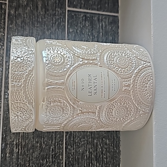 Leoben Co Other - NEW SPRING VIRAL Leoben Co No.10 "Leather Santal" Candle 18oz - Never Used